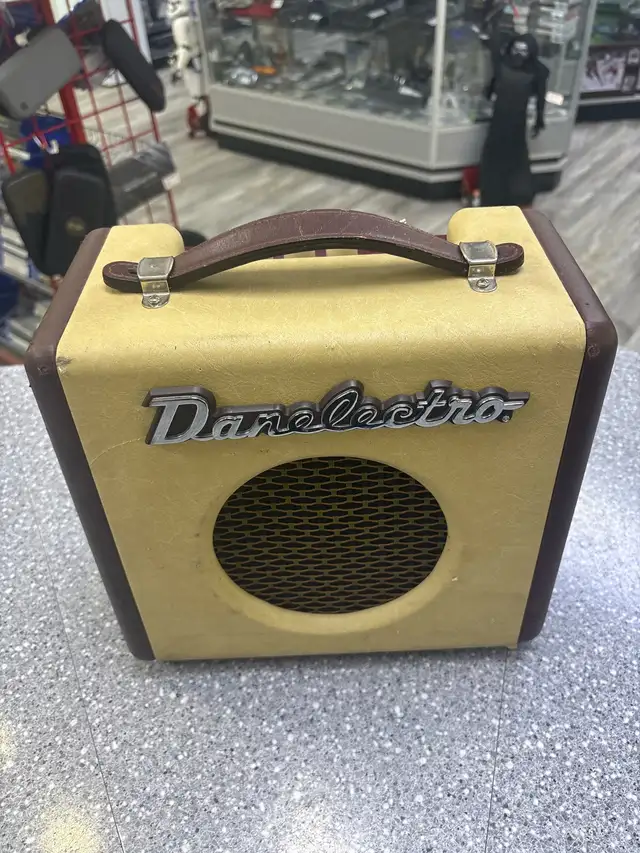 Danelectro Dirty Thirty 15 Watt Amplifier