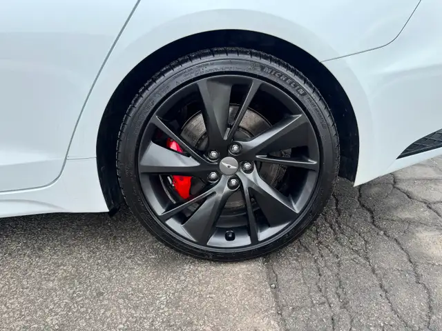 2023 Genesis G70 Sport 3.3T AWD | Leather | GPS | Camera | - Photo 9