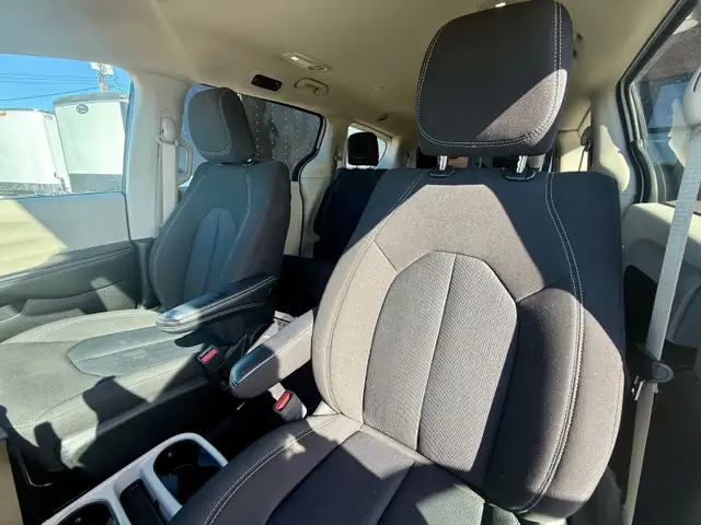 2022 Chrysler Grand Caravan (Minivan) - Photo 8