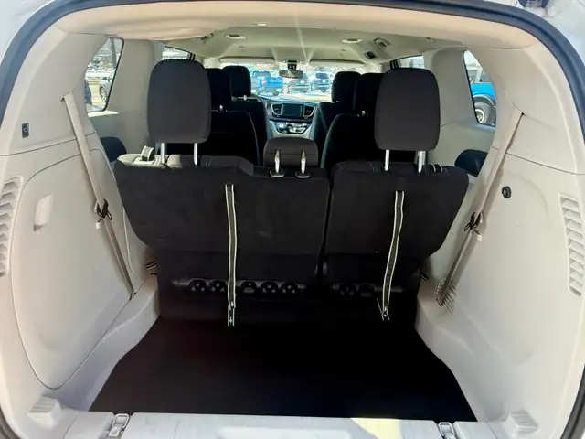 2022 Chrysler Grand Caravan (Minivan) - Photo 10