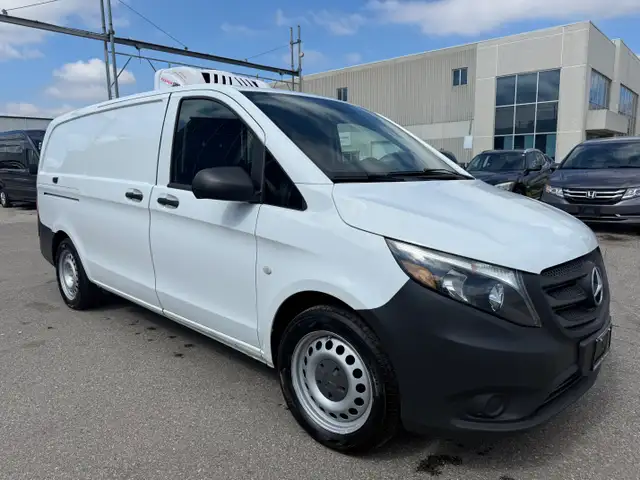 2020 Mercedes-Benz Metris Cargo Van METRIS - REEFER - 136WB - Photo 4