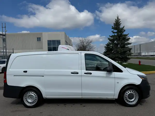 2020 Mercedes-Benz Metris Cargo Van METRIS - REEFER - 136WB - Photo 5