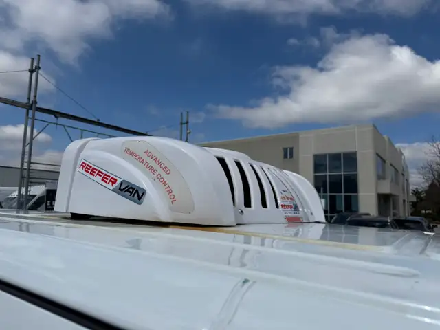 2020 Mercedes-Benz Metris Cargo Van METRIS - REEFER - 136WB - Photo 6