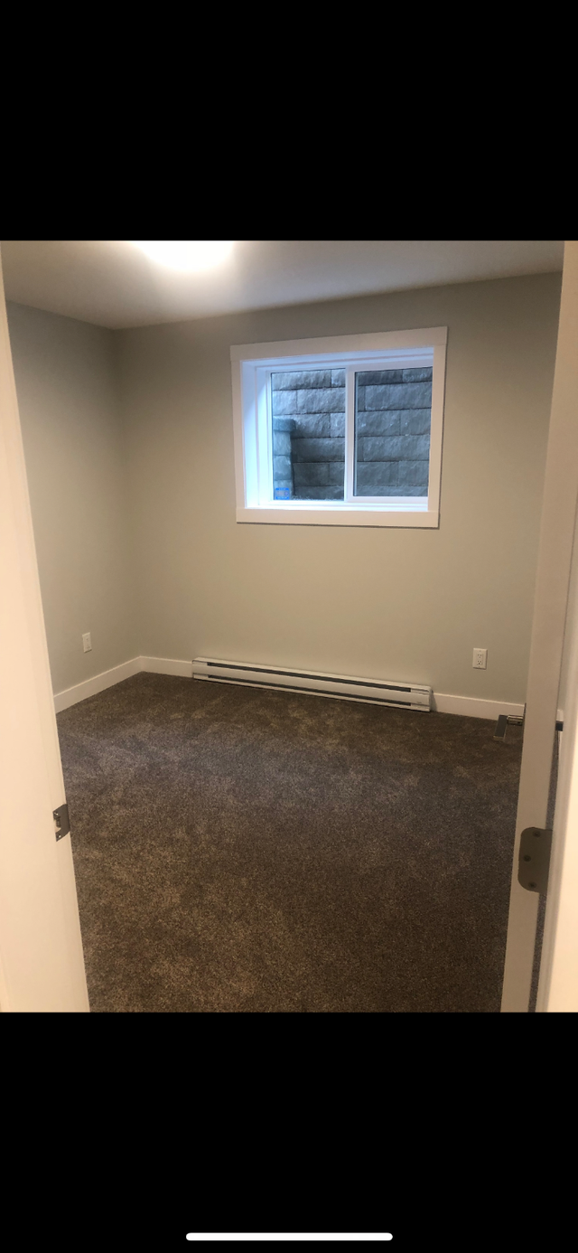 Spacious Legal  Suite 2bed 1Bath for Rent - Photo 4