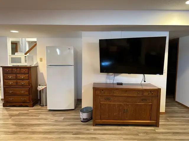 Furnished basement suite for $1,000 per month - Photo 5
