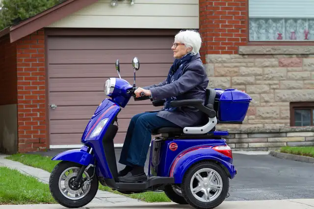 City Pulse 3 - Three-Wheel Mobility Scooter