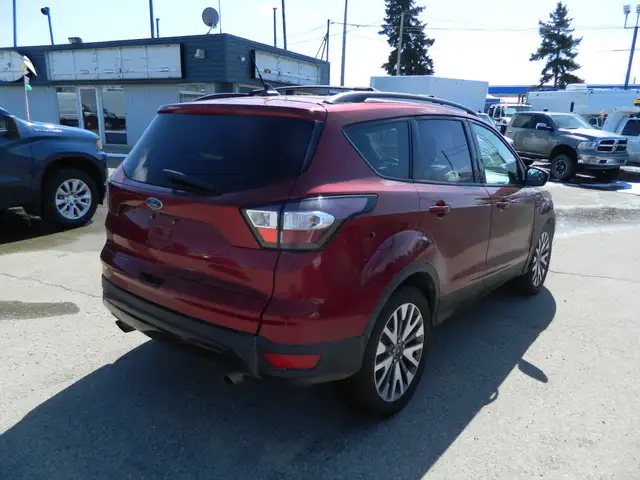 2018 Ford Escape sport  4 wheel drive  /1.5 l turbo 4 cylinder e - Photo 4