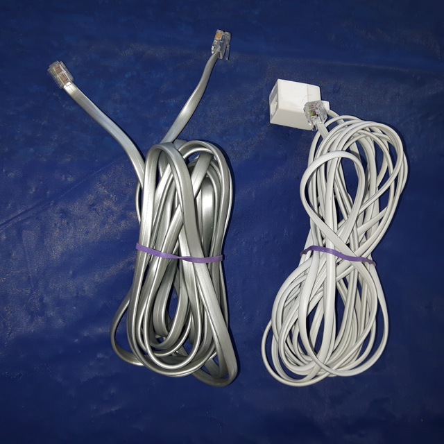 2CONNECTEURS POUR TÉLÉPHONE MAISON, 1 BLANC 1 GRIS: $5.00 CHACUN - Photo 2