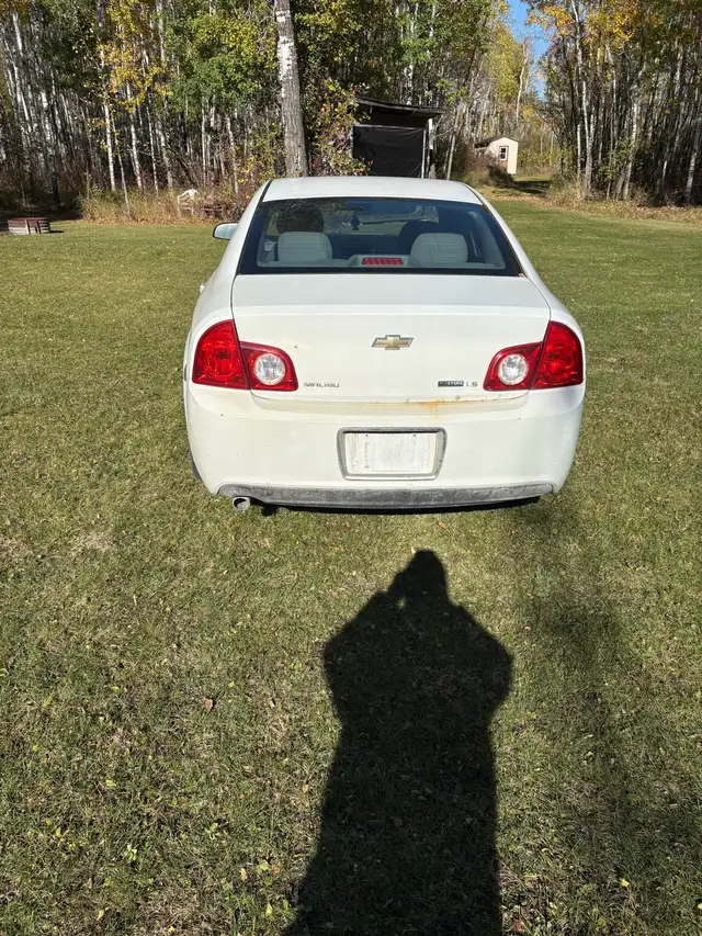 2009 Chevy Malibu - Photo 3