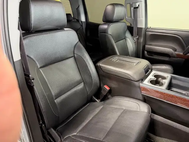 2017 GMC Sierra 1500 SLT / 4x4 / Crew / Fully Appointed - Photo 9