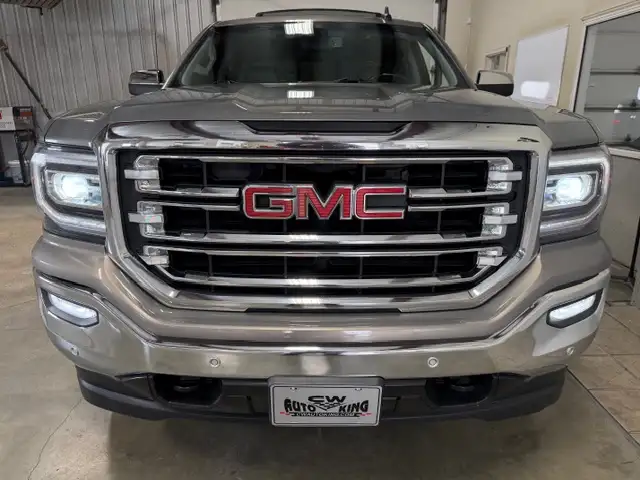 2017 GMC Sierra 1500 SLT / 4x4 / Crew / Fully Appointed - Photo 27