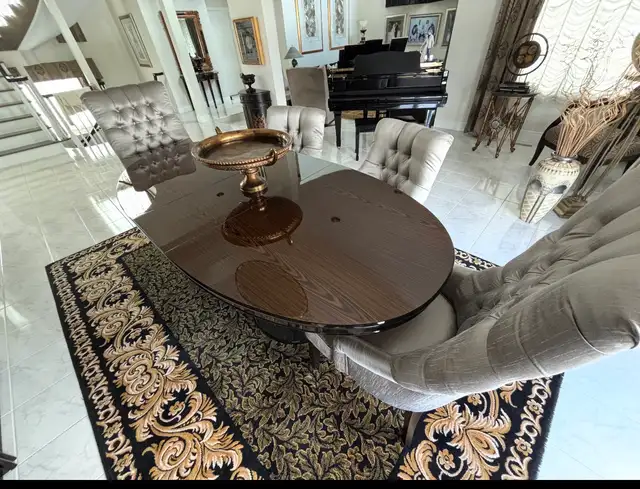 Dining Table Set with 6 Chairs & Hutch