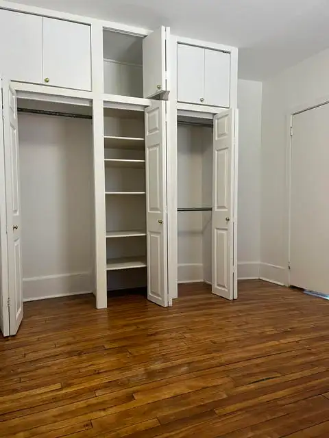 2 Bedroom Apartment, main Floor Historic Building in Washago - Photo 3