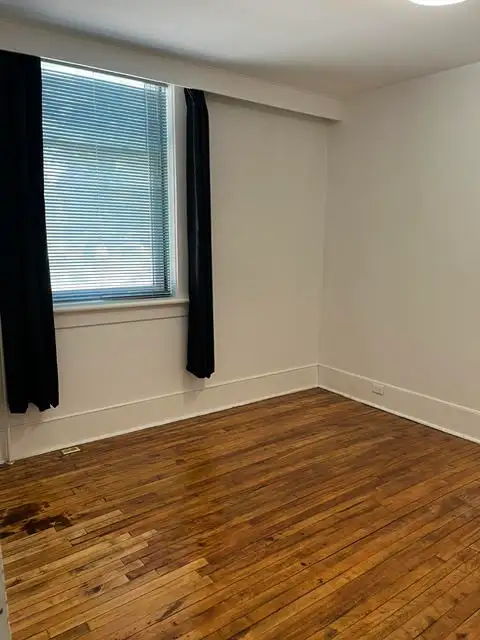 2 Bedroom Apartment, main Floor Historic Building in Washago - Photo 5