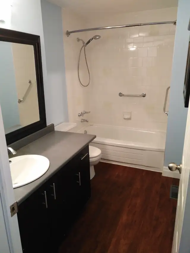 Room for rent Hamilton Mountain - Photo 2