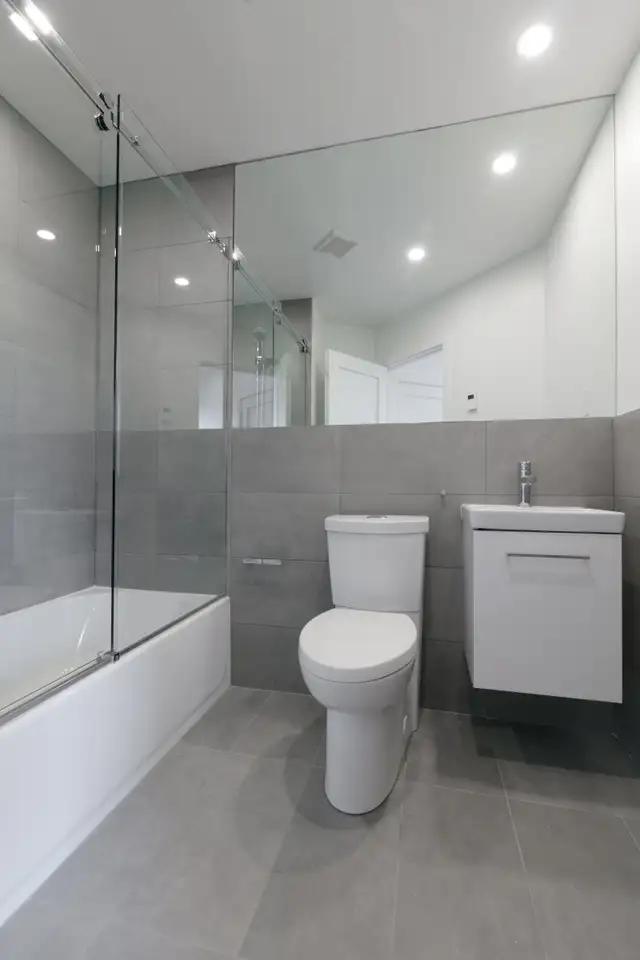 fully renovated 3 bedroom for rent, NDG, June 1 - ID 2544 - Photo 8