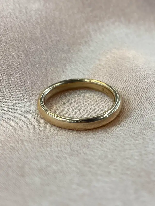 10K Gold High Polish Rounded Wedding Band - Photo 2