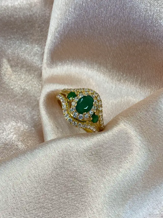 22K Gold Emerald & CZ Statement Ring - Vintage Look
