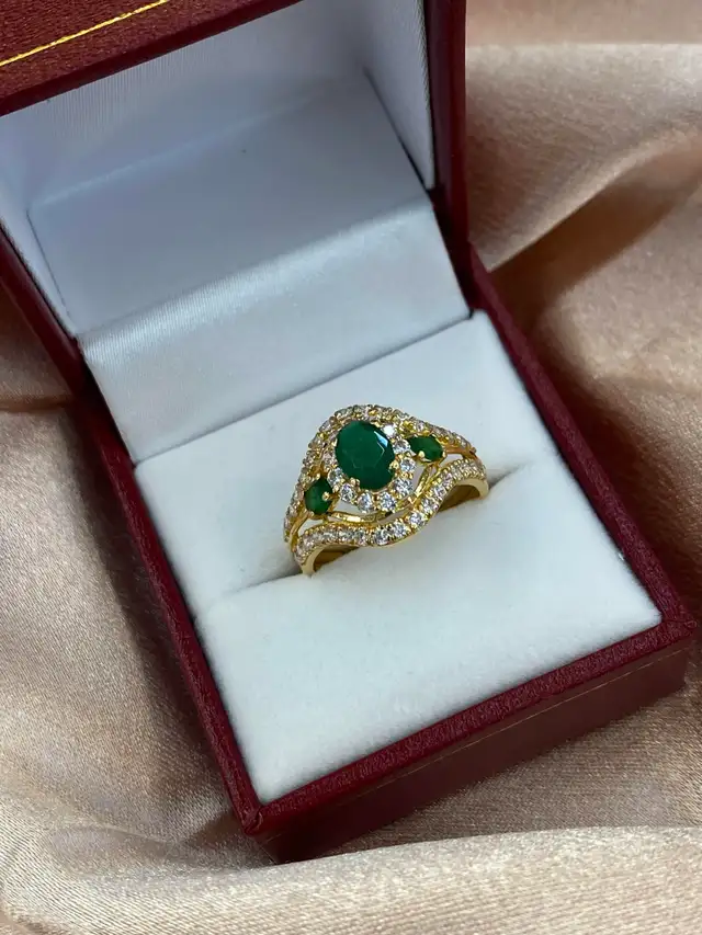 22K Gold Emerald & CZ Statement Ring - Vintage Look - Photo 2