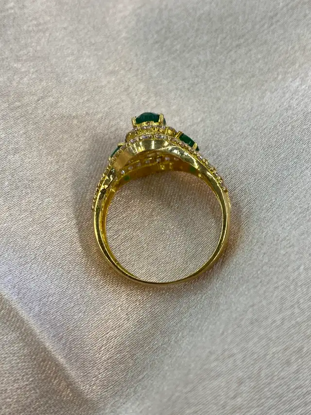 22K Gold Emerald & CZ Statement Ring - Vintage Look - Photo 3
