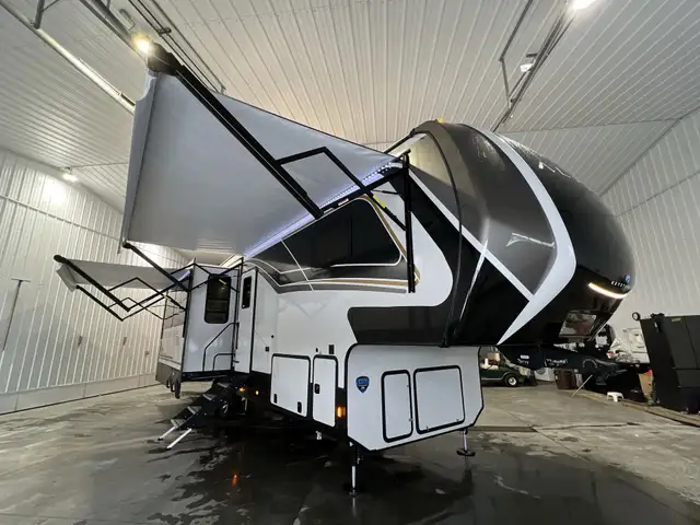 2025 ALPINE 3011CK Luxury FW! If you like to COOK! High End!