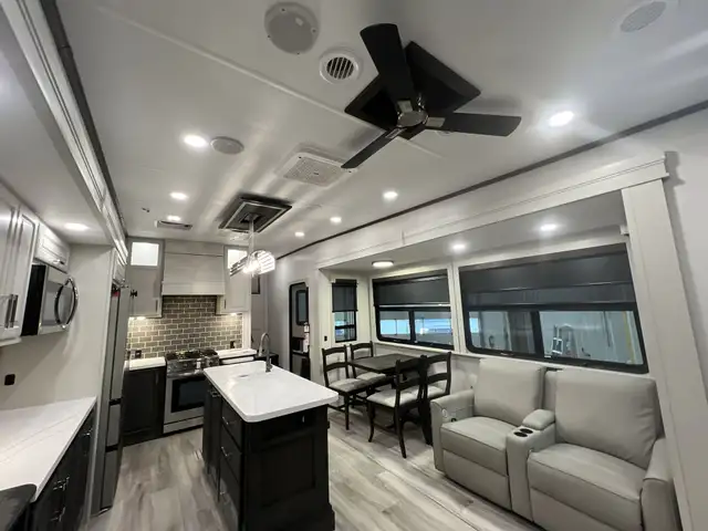 2025 ALPINE 3011CK Luxury FW! If you like to COOK! High End! - Photo 2