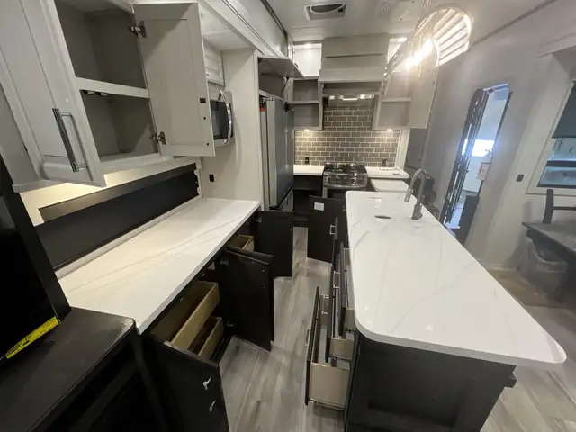 2025 ALPINE 3011CK Luxury FW! If you like to COOK! High End! - Photo 15