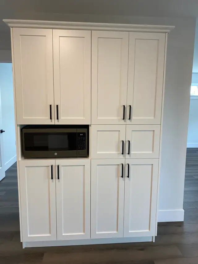 2Bed Corner Unit w/Balcony! 302-55 Forest Hill, Available  Aug 1 - Photo 7