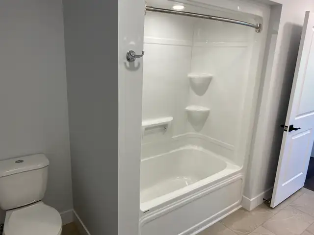 2Bed Corner Unit w/Balcony! 302-55 Forest Hill, Available  Aug 1 - Photo 16