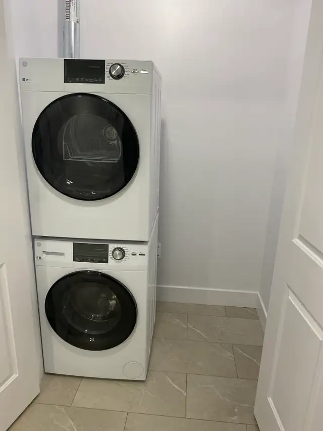 2Bed Corner Unit w/Balcony! 302-55 Forest Hill, Available  Aug 1 - Photo 17