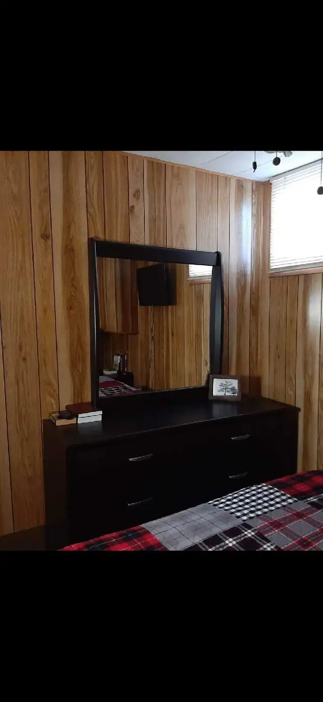 BEAUTIFUL WATERFRONT HOME NEAR KINGSTON (VERONA) ON. - Photo 9