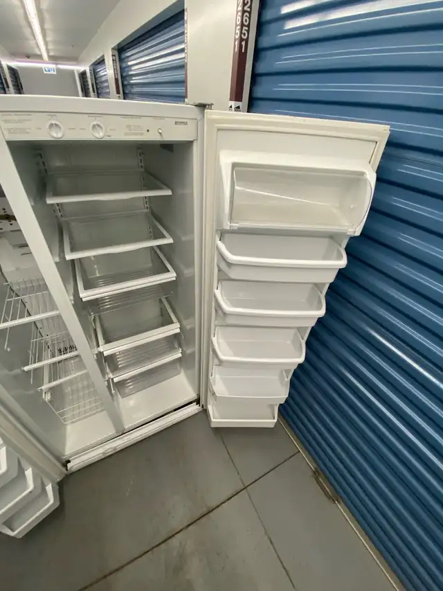 WHITE REFRIGERATOR SIDE BY SIDE - Photo 9