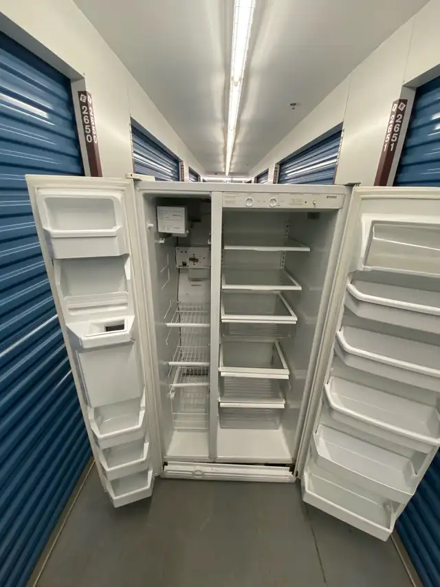 WHITE REFRIGERATOR SIDE BY SIDE - Photo 10