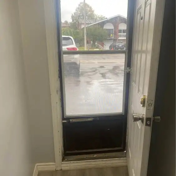 Step out to Square One. Shared / Private room Available - Photo 5