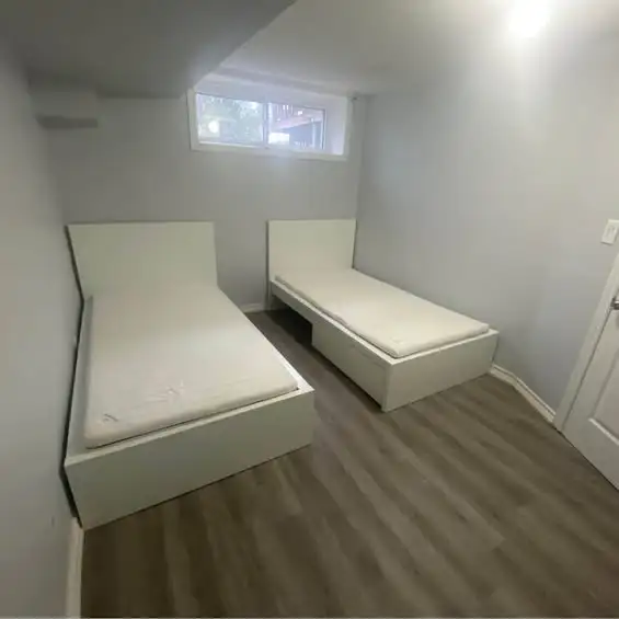 Step out to Square One. Shared / Private room Available - Photo 6