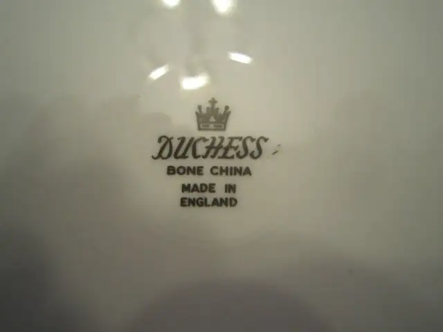 Duchess fine bone china set for 4 - Photo 3
