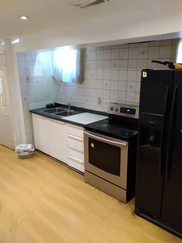 Move In Ready Room For Rent Near Centennial College - Photo 4