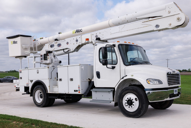 2018 Freightliner M2 Altec AA55E-MH Bucket Truck - Photo 4