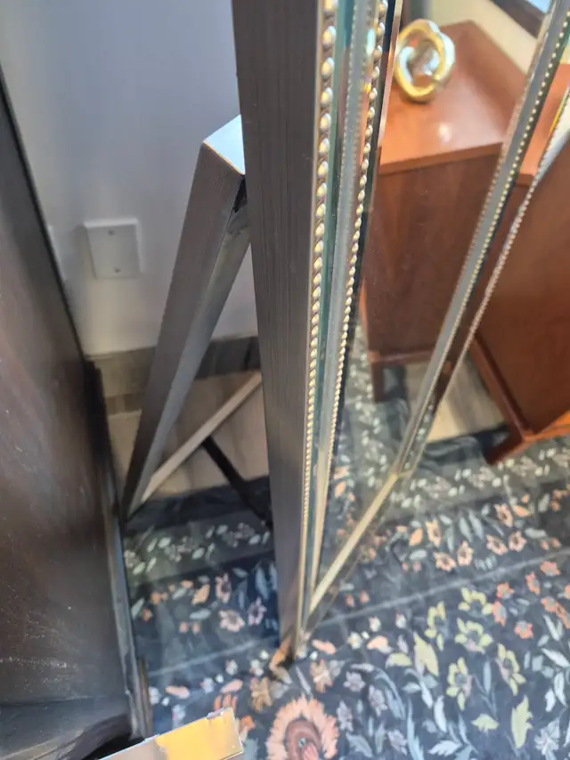 STAND UP MIRROR - Photo 5