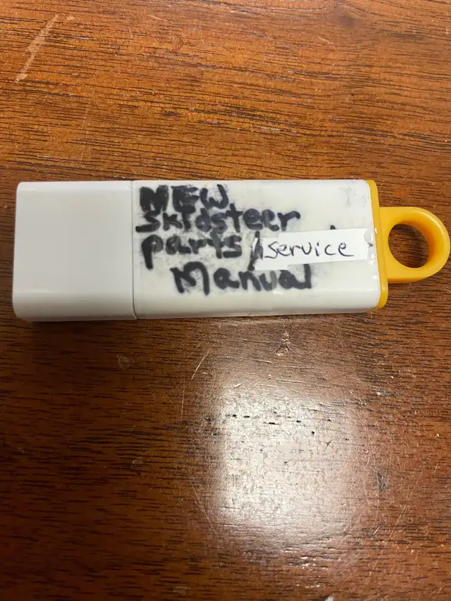 NEW Case skid steer loader manuals & memory stick - Photo 4