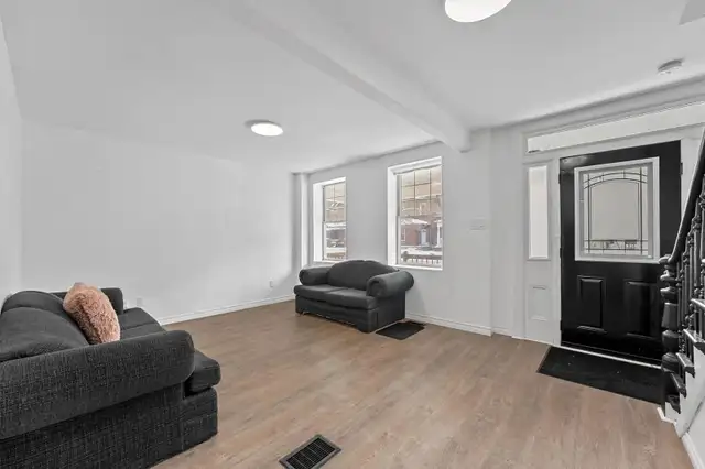 Private Clean Rooms All-Girls House Available Immediately$650 - Photo 2