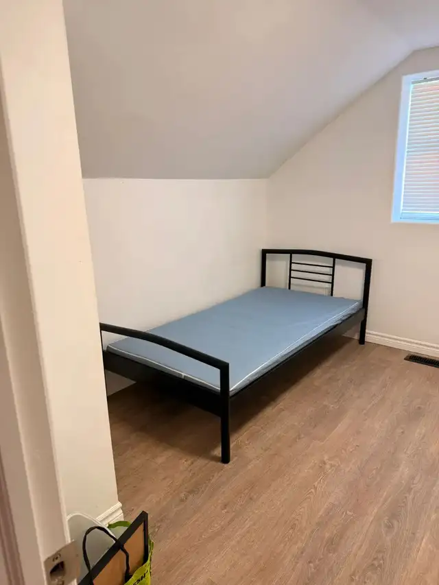 Private Clean Rooms All-Girls House Available Immediately$650 - Photo 8