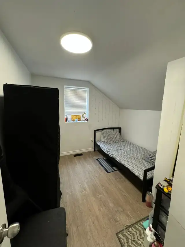 Private Clean Rooms All-Girls House Available Immediately$650 - Photo 9