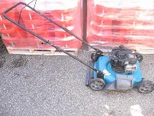 MTD YARD WORKS 21 INCH 6.25 H/P BRIGGS ENGINE PUSH LAWN MOWER