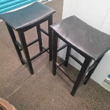 2 bar stools