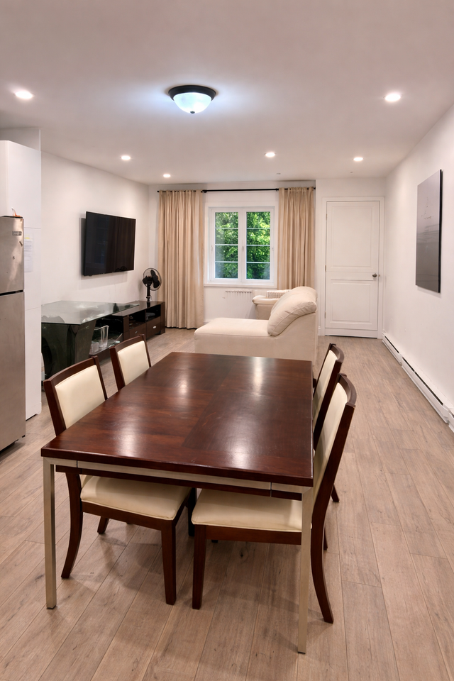 Bright Furnished Room – Metro – Parking – $850 – Short-Term Now - Photo 6