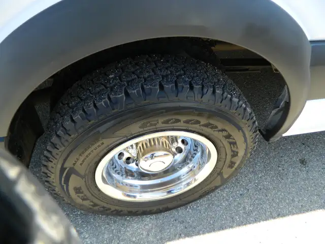 2018 Mercedes-Benz Sprinter Van cargo van with bucket lift model - Photo 16