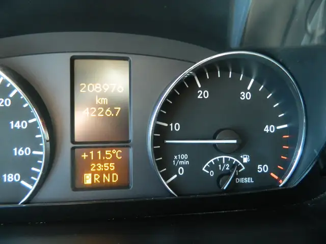 2018 Mercedes-Benz Sprinter Van cargo van with bucket lift model - Photo 20