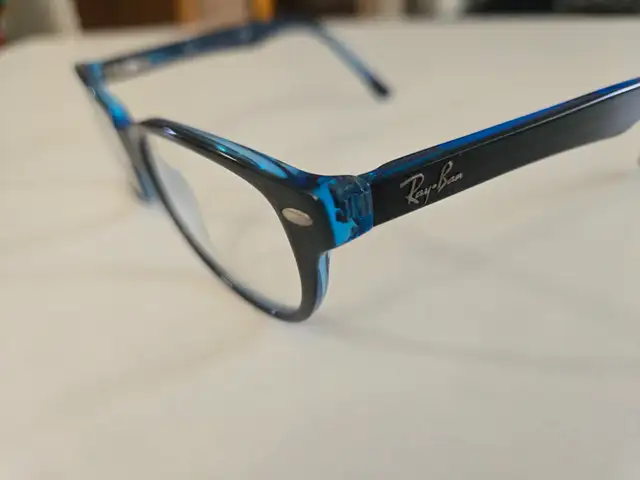 FREE - RAY BAN – Blue light filter glasses for kids. Paid $250