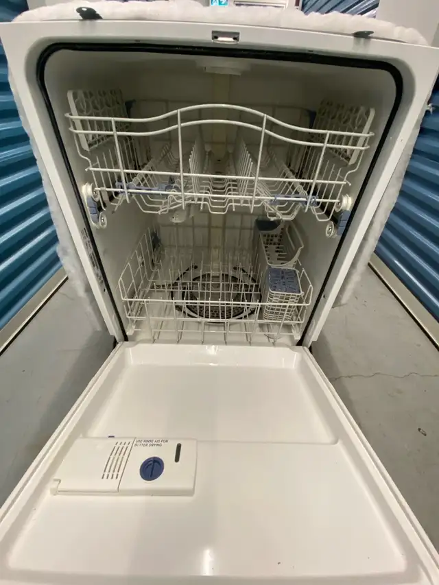 black dishwasher available - Photo 9